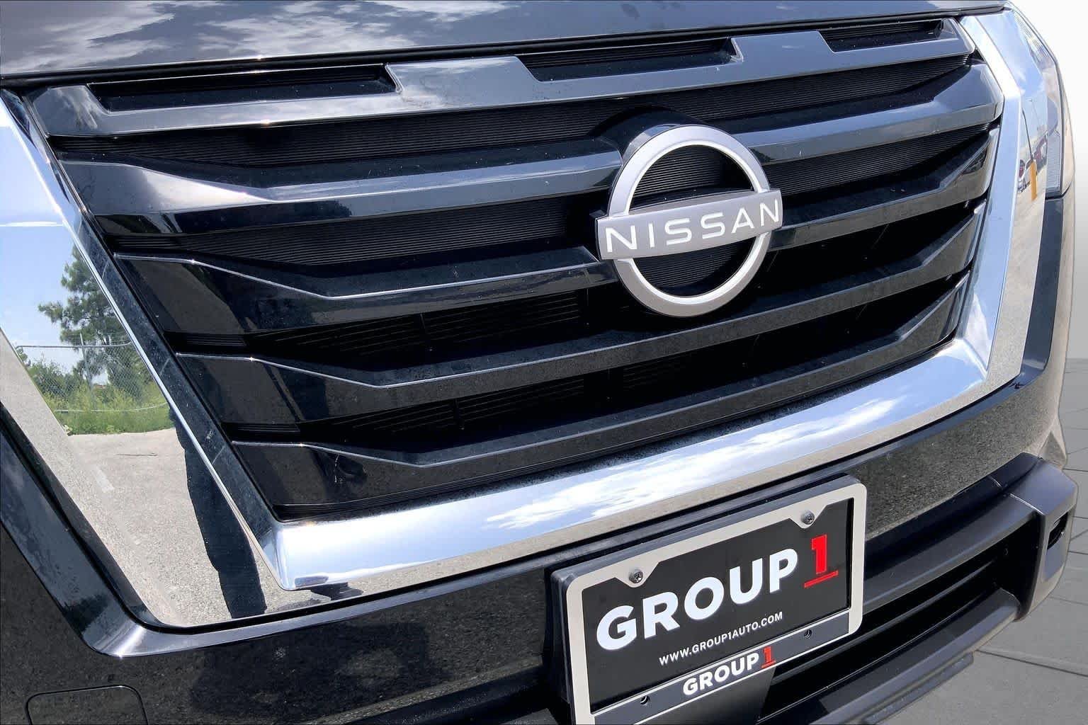 Used 2023 Super Black Nissan SV image 29