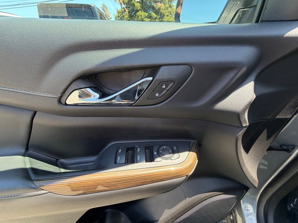 2023 GMC Acadia SLE - Photo 12