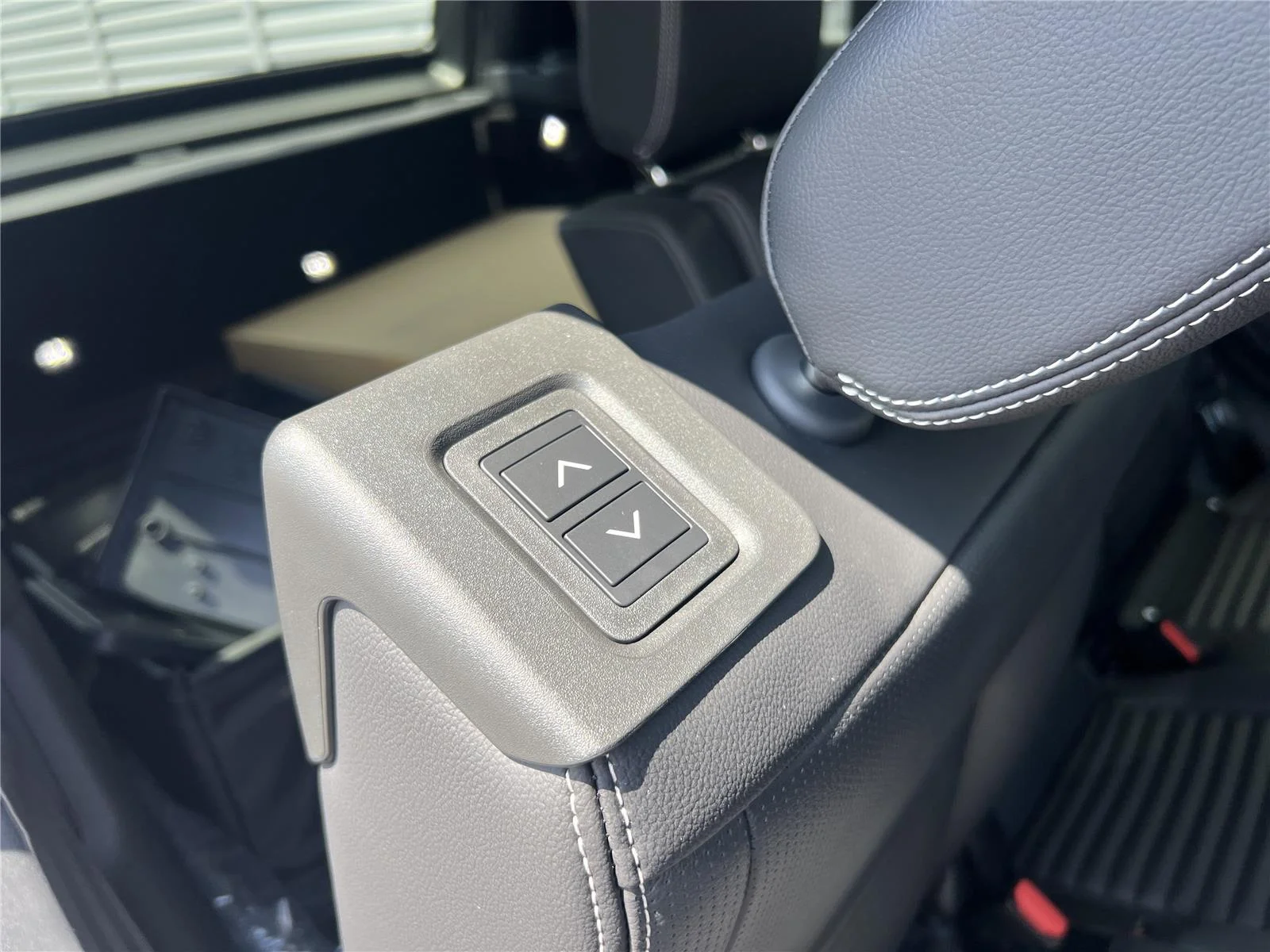2025 Land Rover Discovery S - Photo 32