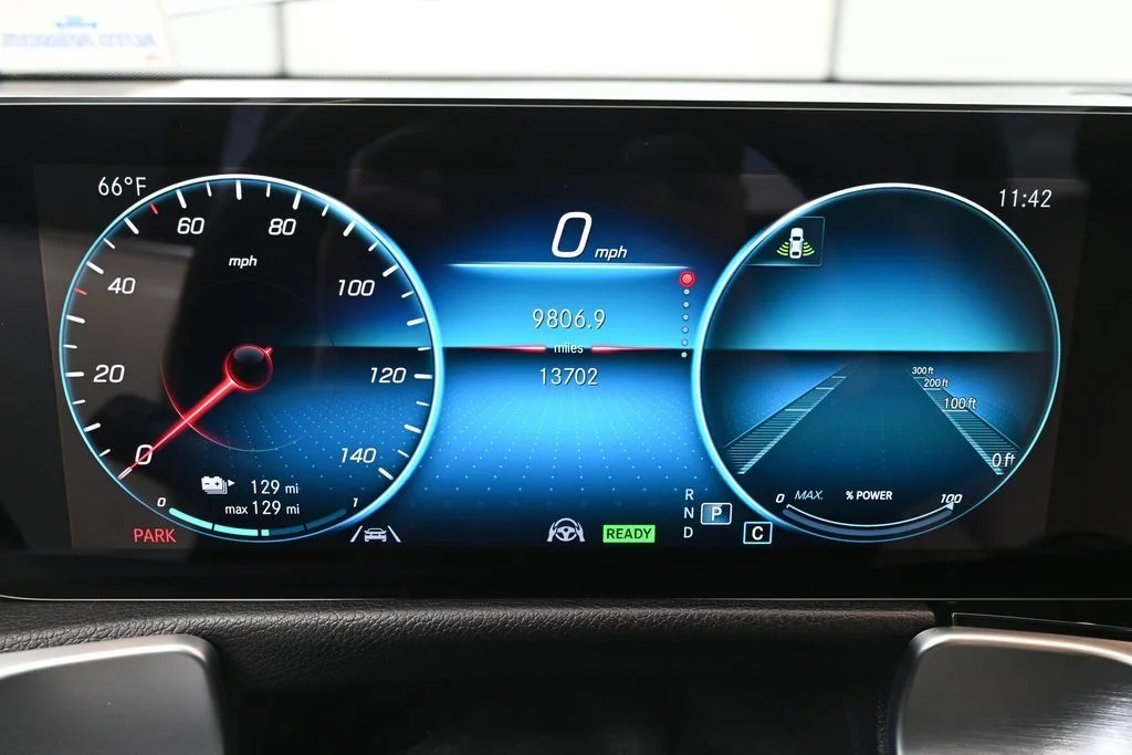 Used 2022 White Mercedes-Benz 300 image 31