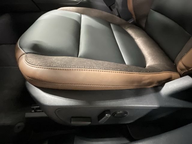 Used 2025 Velocity Blue Metallic Ford Outer Banks image 18