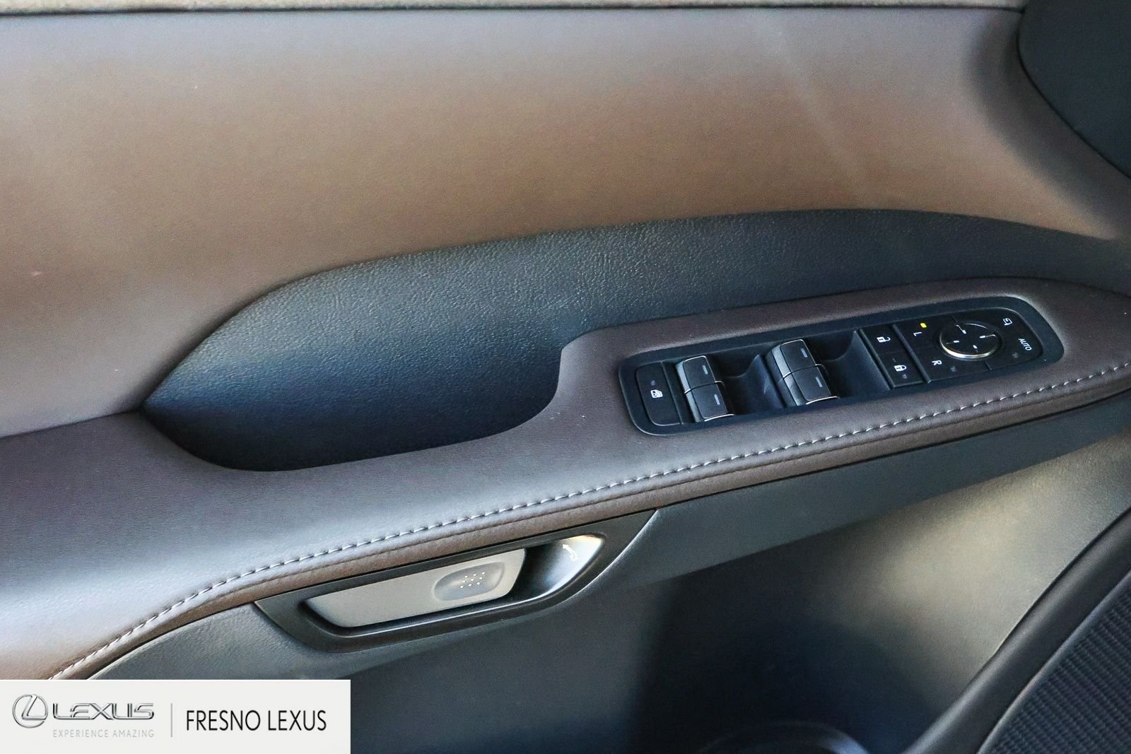New 2026 Iridium Lexus RX 350h LUXURY AWD image 23