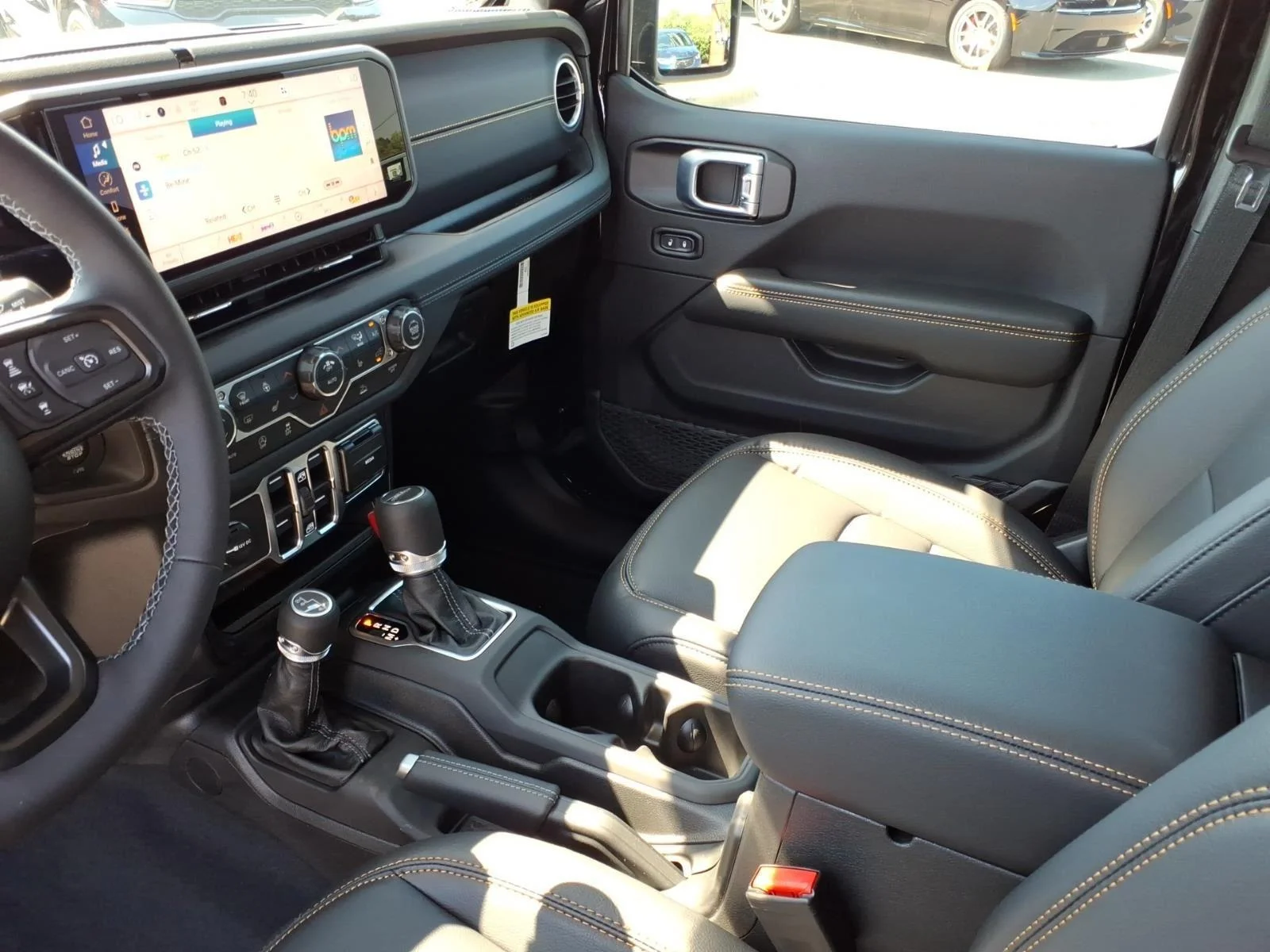 New 2026 Black Clear-Coat Exterior Paint Jeep Sahara image 21