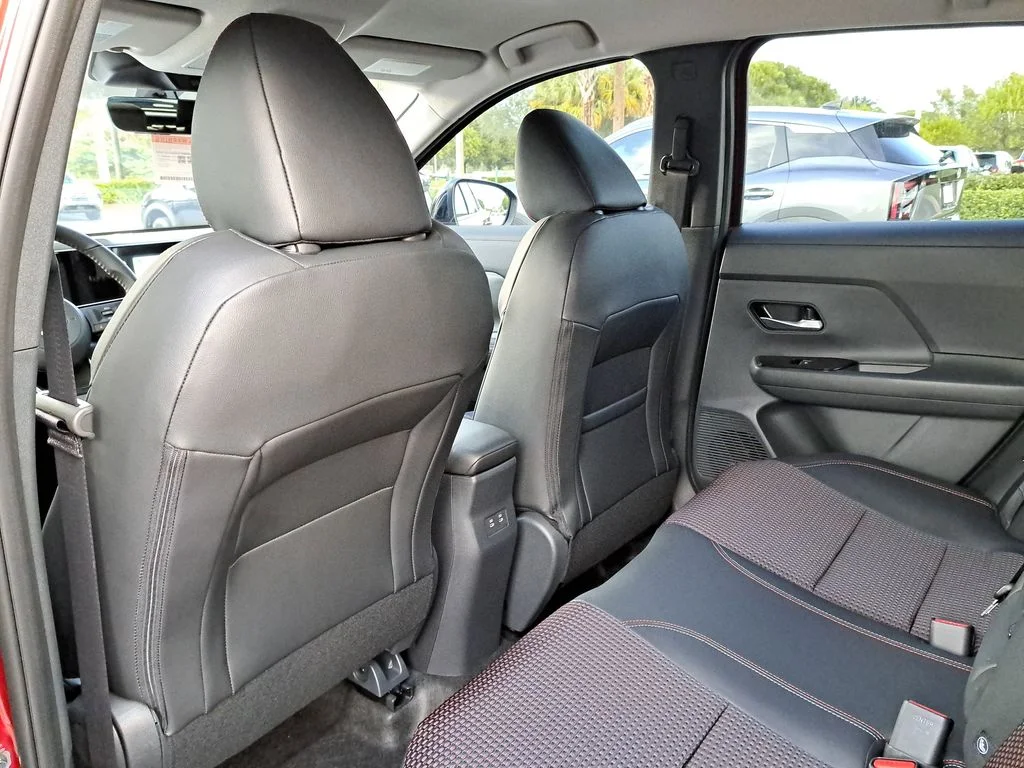 2026 Nissan KICKS SR - Photo 11