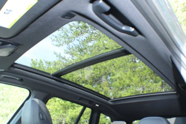 Used 2024 Skyscraper Grey Metallic BMW sDrive30i image 7