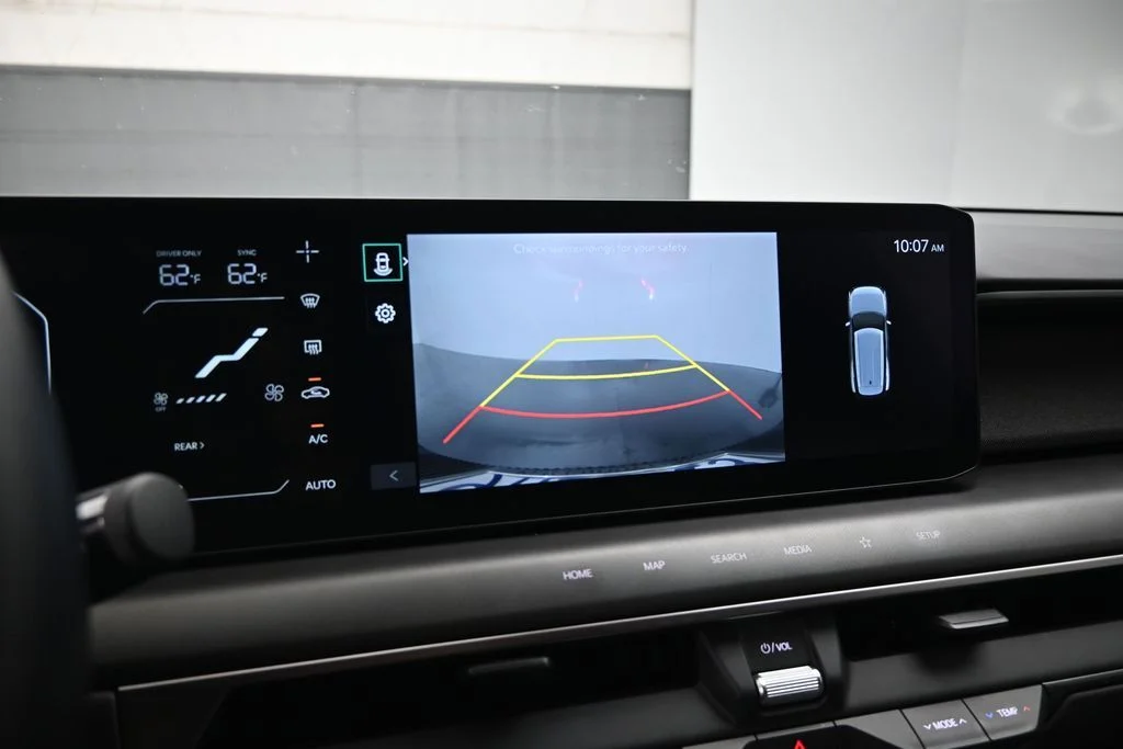 Used 2024 Black Kia Light Long Range image 16
