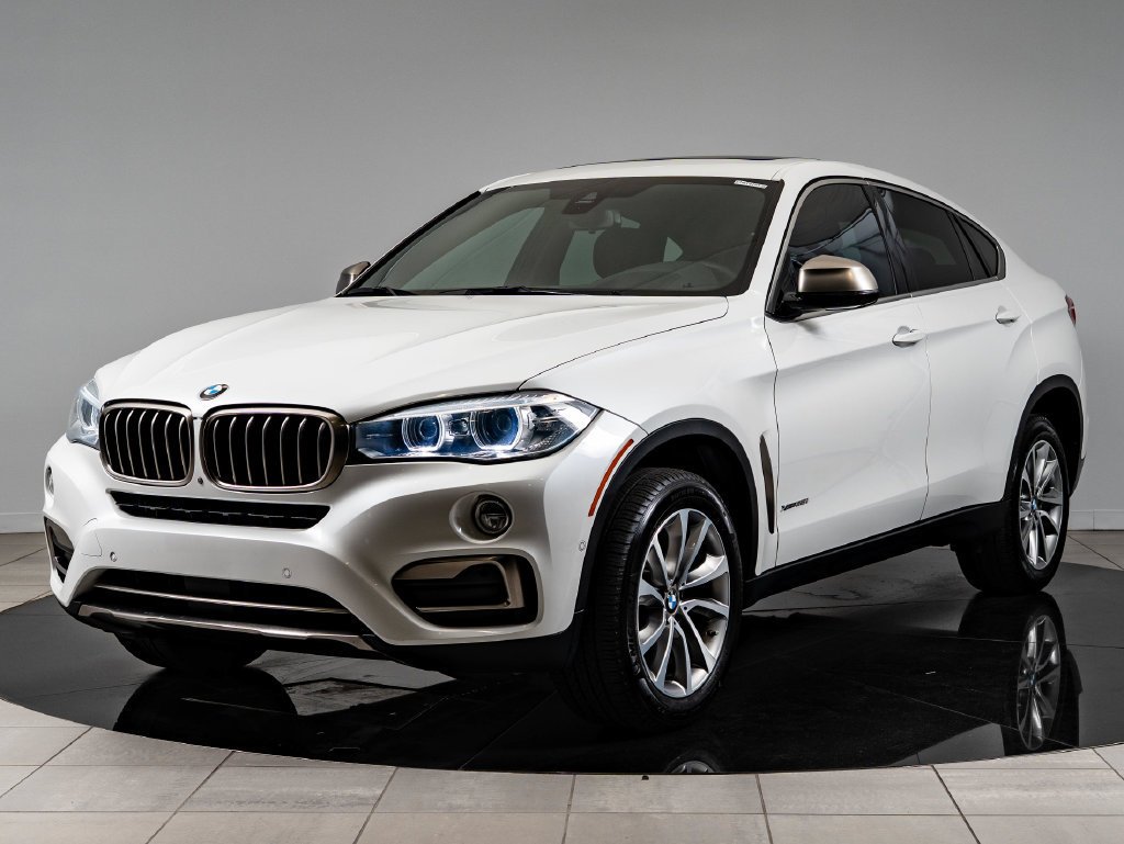 Used 2019 Mineral White Metallic BMW xDrive35i image 1