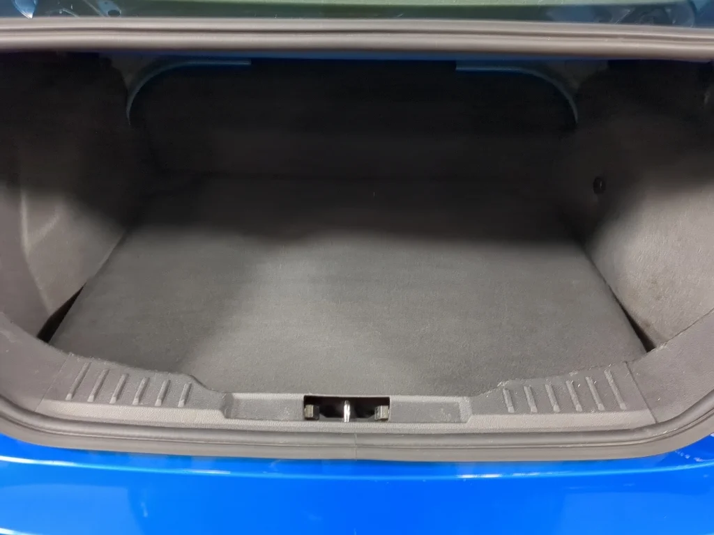 Used 2014 blue Ford SE image 16
