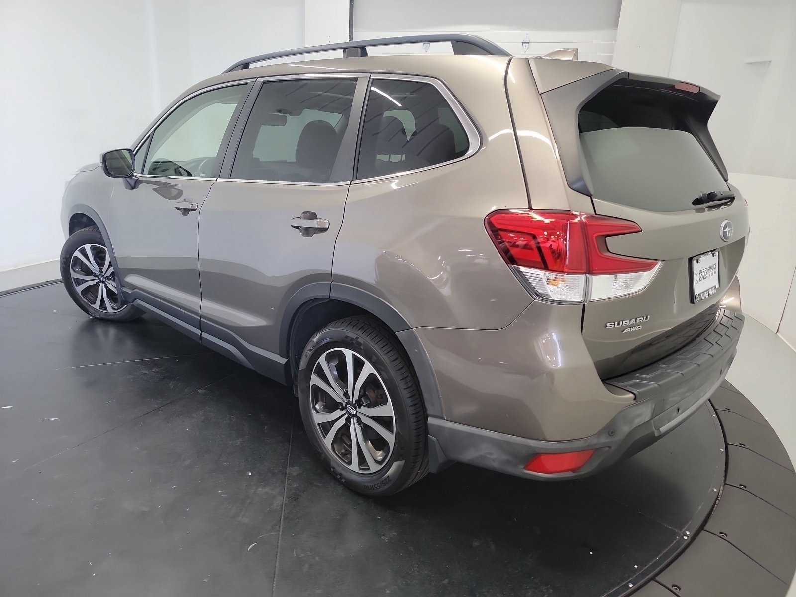 Used 2020 Sepia Bronze Metallic Subaru Limited image 5