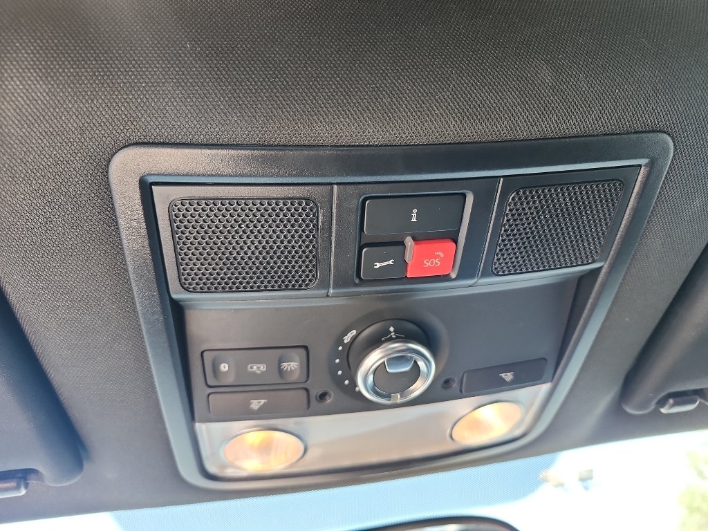Used 2014  Volkswagen R-Line image 29