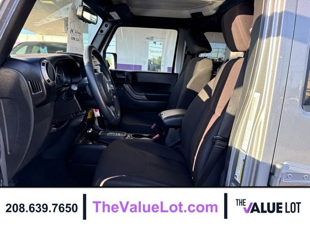 Used 2014 Gray Jeep Unlimited Sport image 19