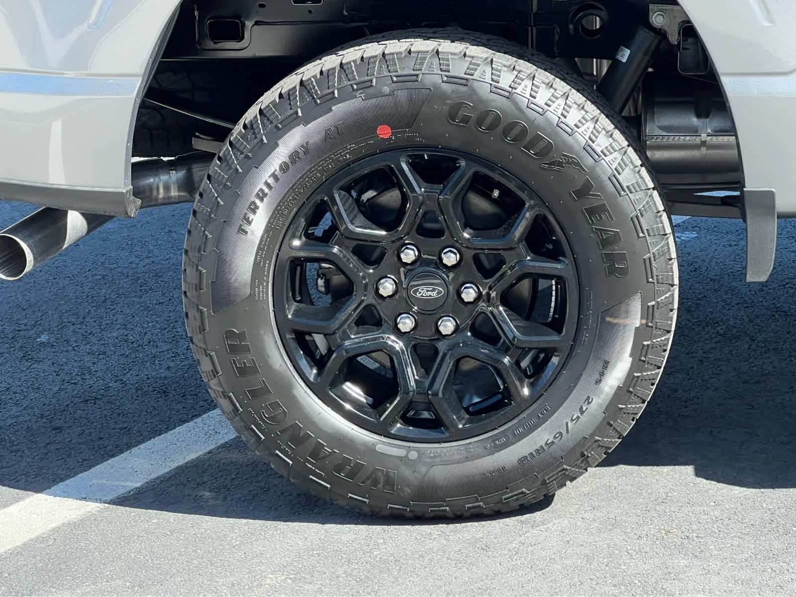 New 2026 Iconic Silver Metallic Ford XLT image 15