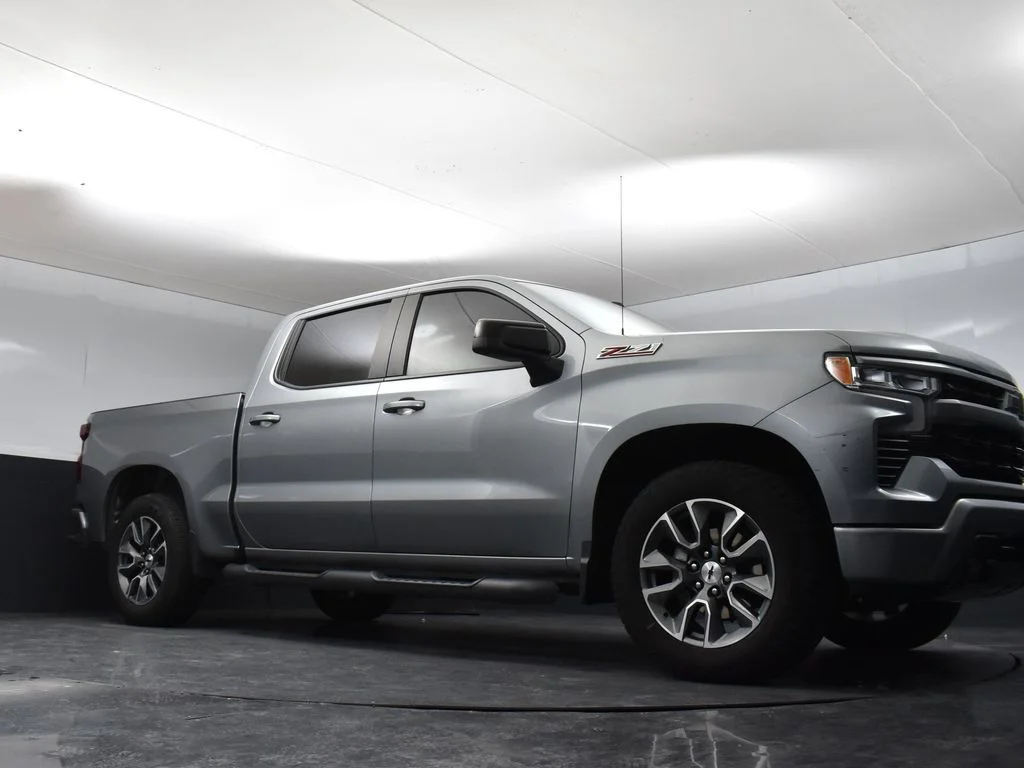 Used 2024 Gray Chevrolet RST image 7