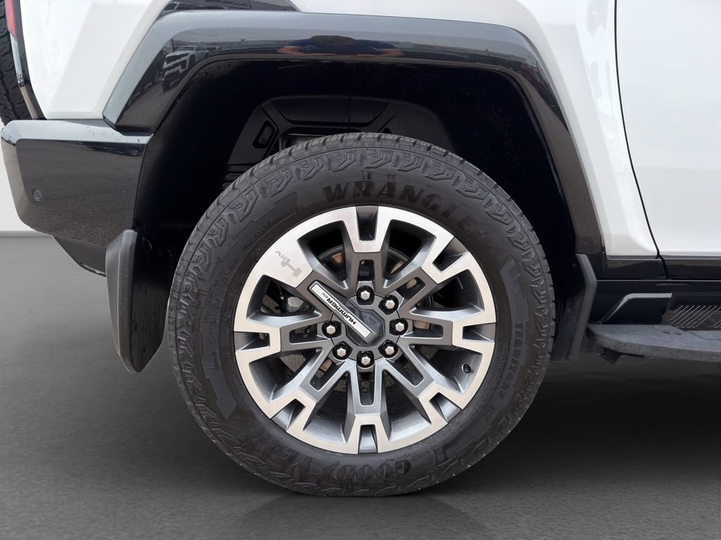 Used 2024 Interstellar White GMC 2X image 24