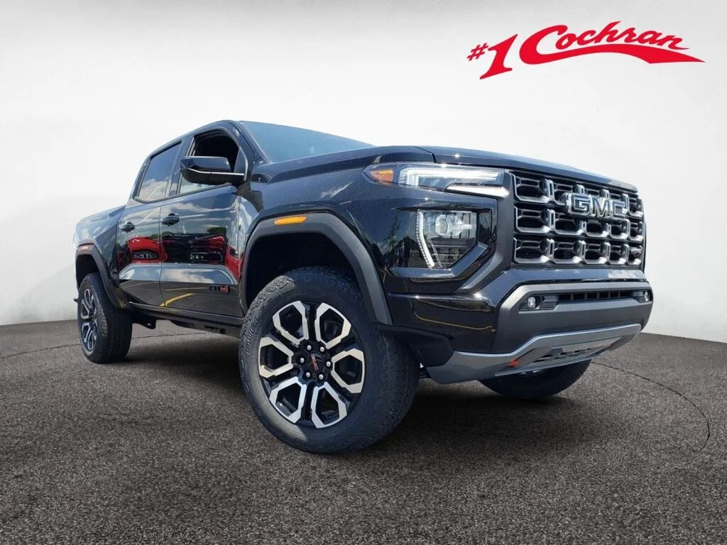 2026 GMC Canyon 4WD AT4 Crew Cab Short Box's photo