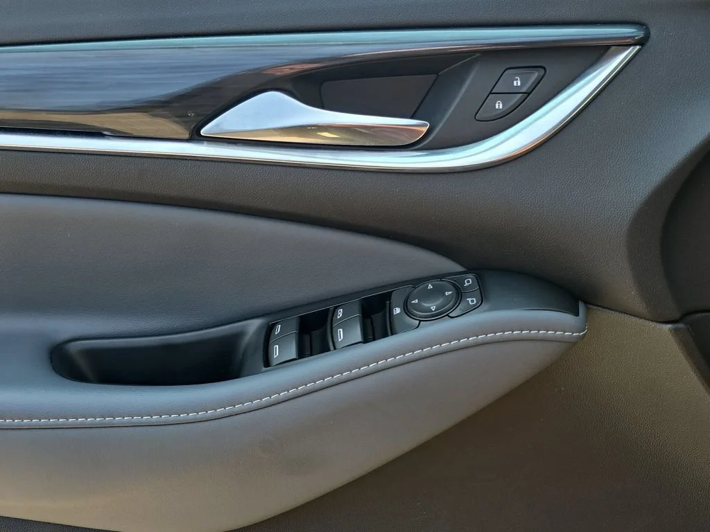 Used 2024 Ebony Twilight Metallic Buick Essence image 24