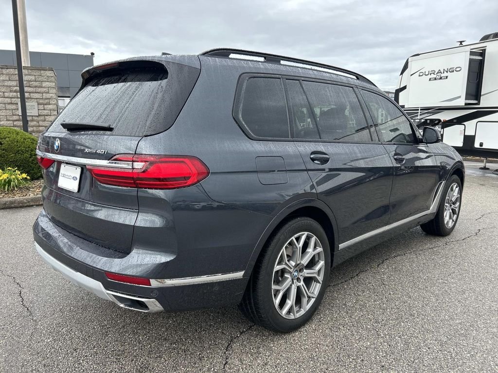 Used 2021 Arctic Gray Metallic BMW xDrive40i image 4