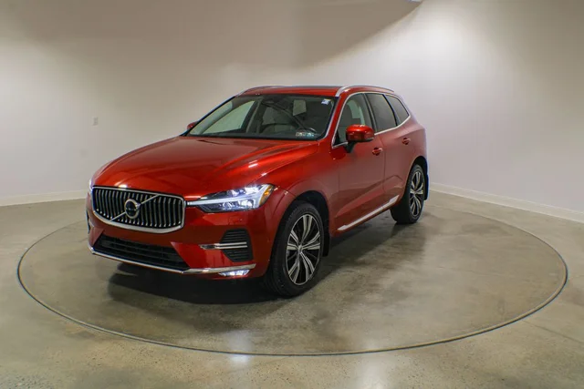 2023 Volvo XC60 B5 Plus Bright Theme