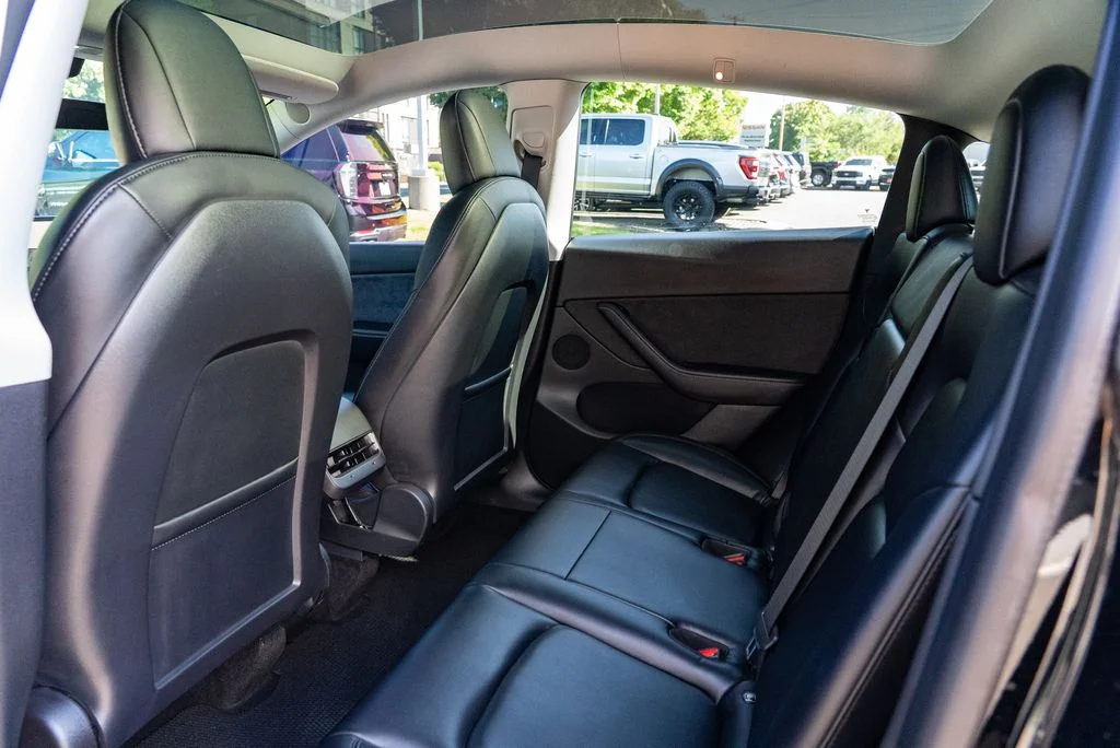 Used 2022 Black Tesla Long Range image 19