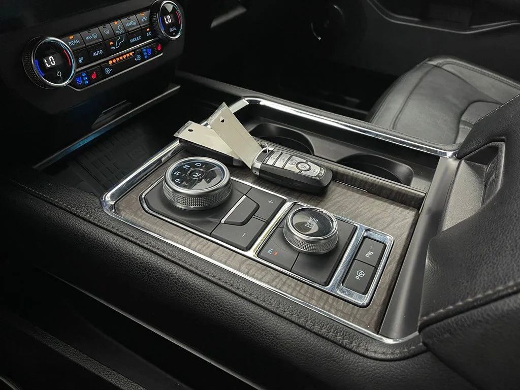 Used 2020 Black Ford Limited image 35