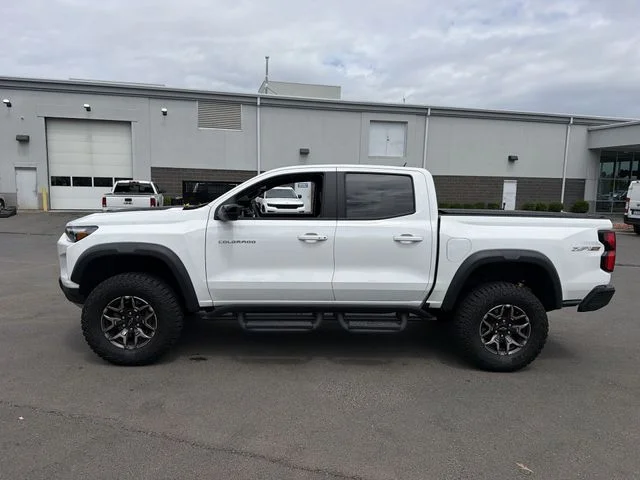Used 2025 White Chevrolet ZR2 image 10