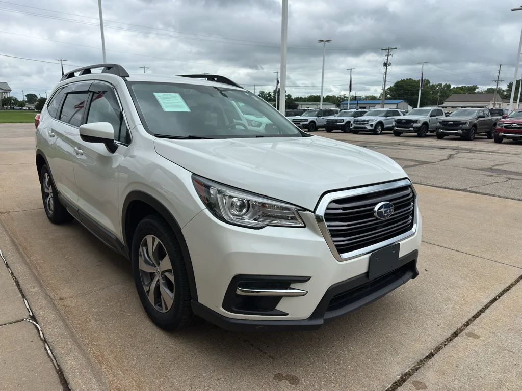 Used 2022 Crystal White Pearl Subaru Premium image 7