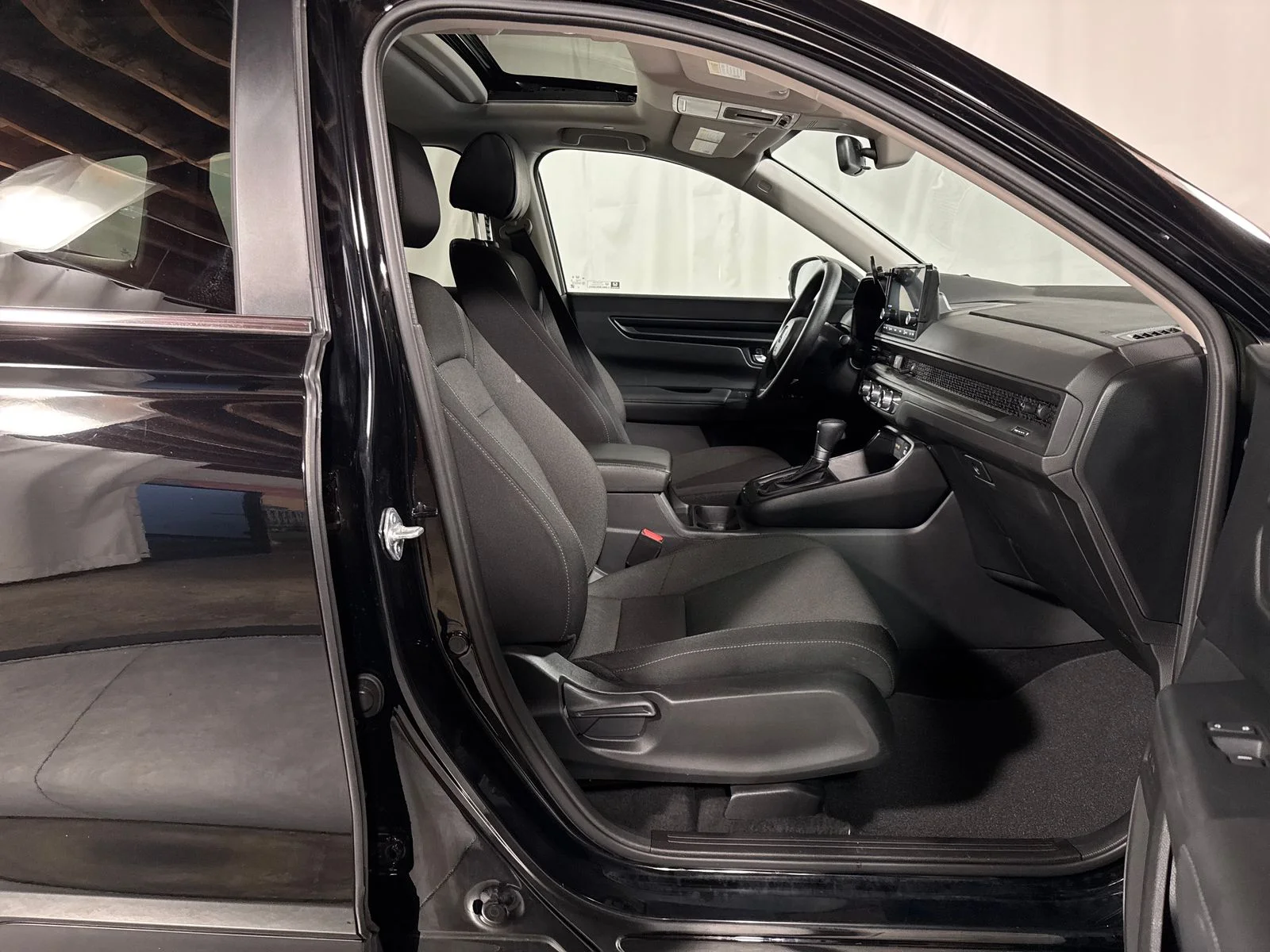 Used 2025 Crystal Black Pearl Honda EX image 15