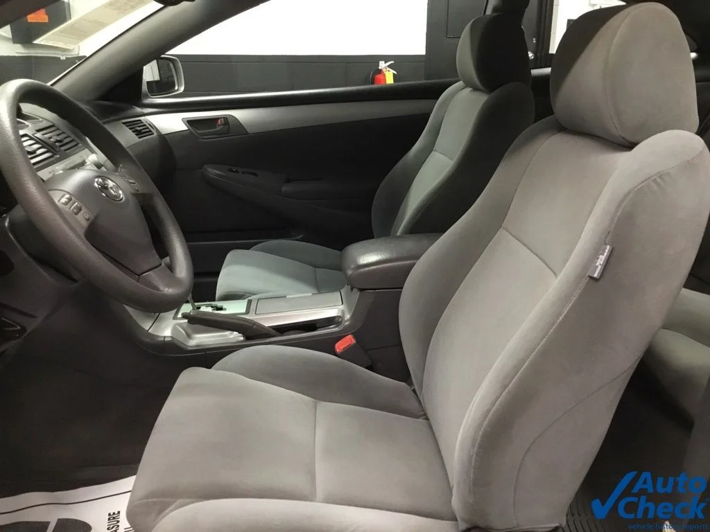 Used 2006 Beige Toyota SE image 22