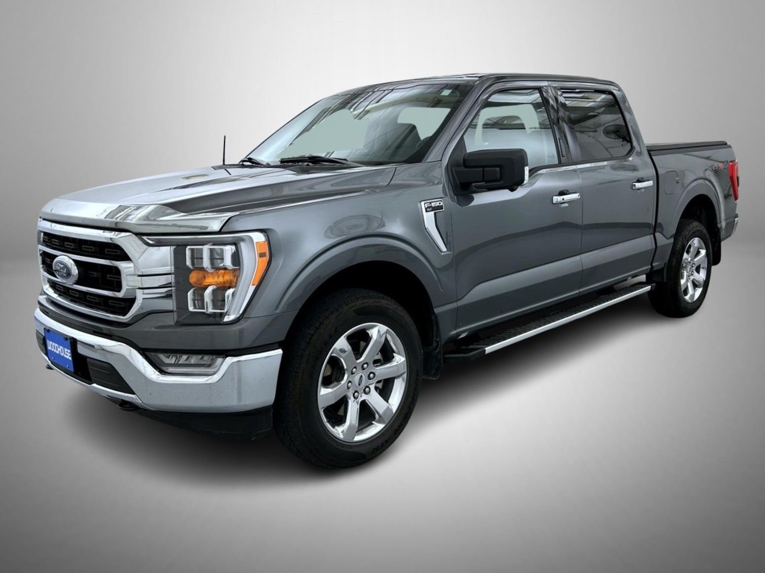 Used 2023 Gray Ford XLT image 1