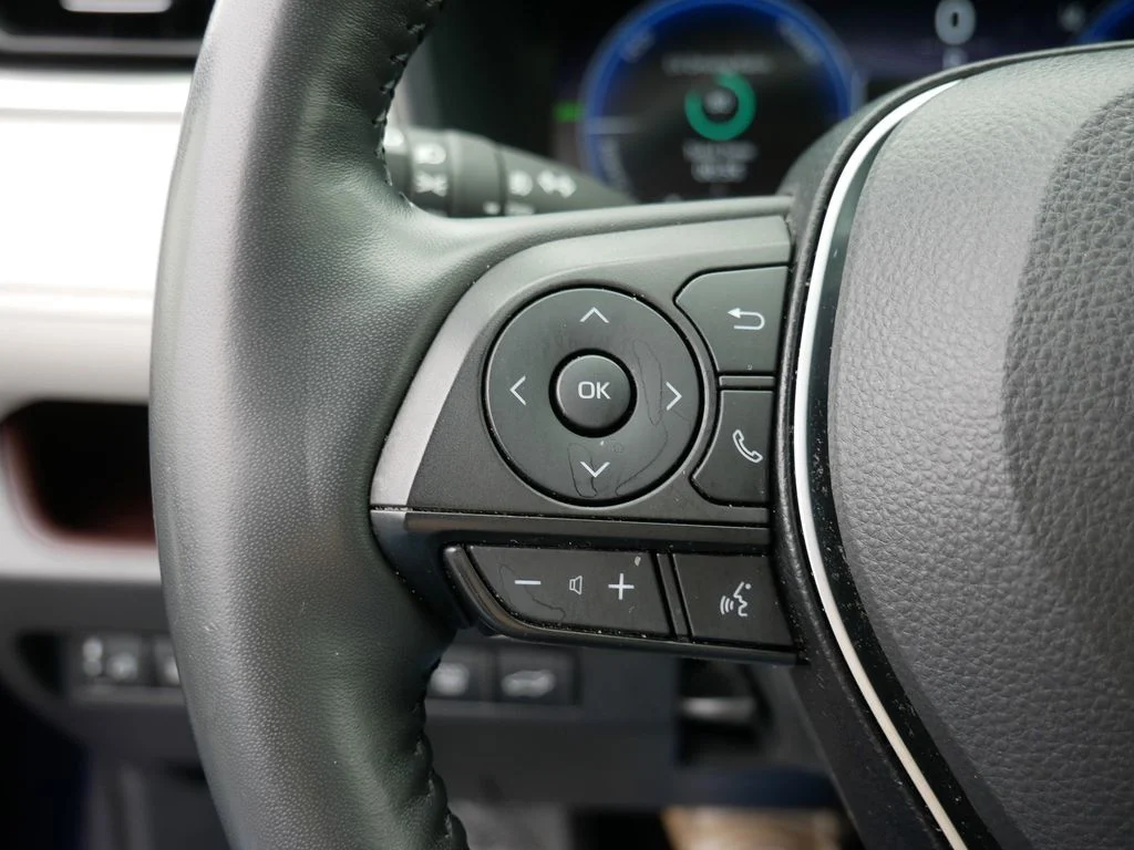 Used 2024  Toyota Limited image 21