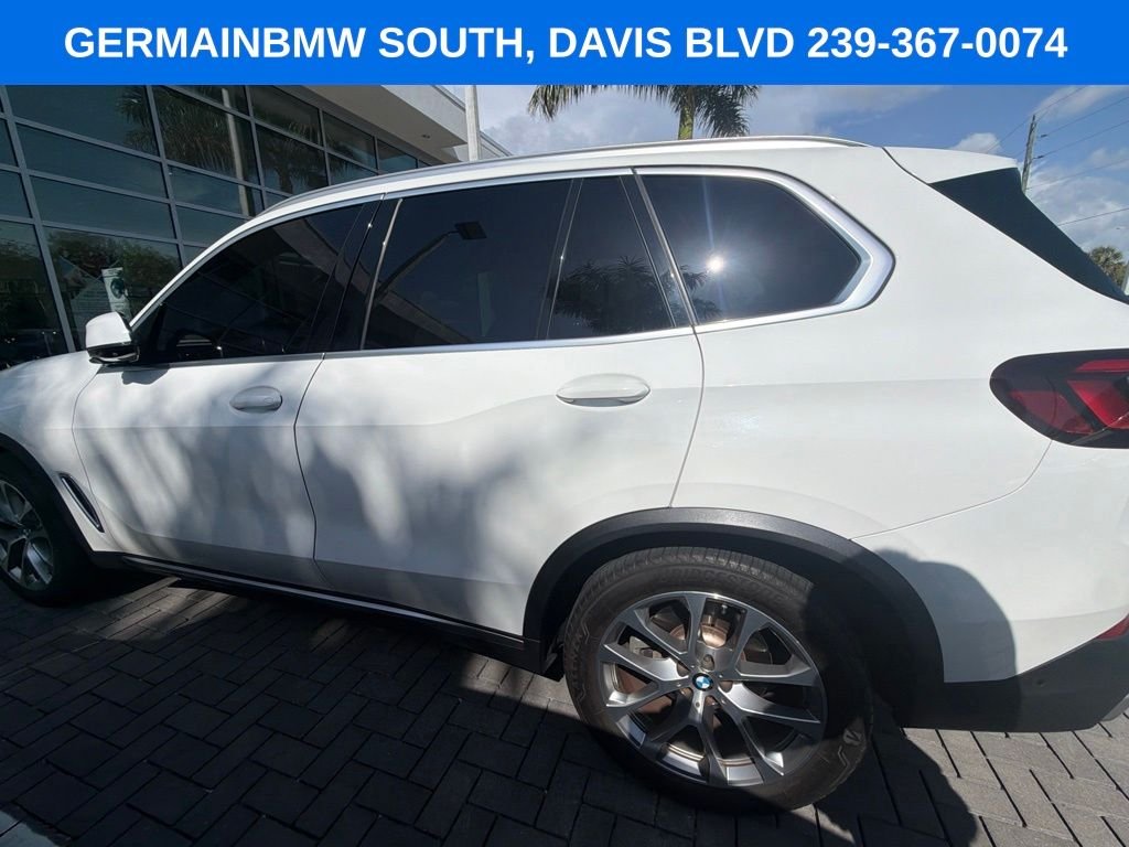 Used 2022 Alpine White BMW xDrive40i image 7