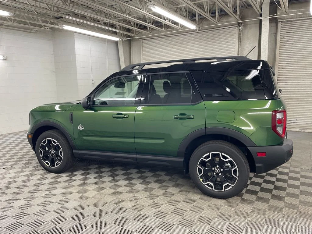 New 2025 Green Ford Outer Banks image 10
