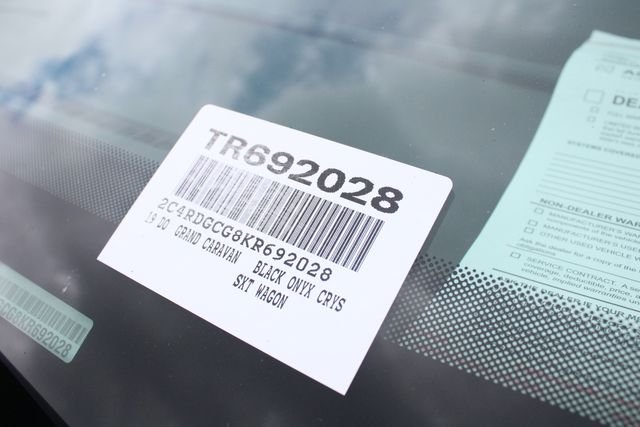 Used 2019 Black Dodge SXT image 36