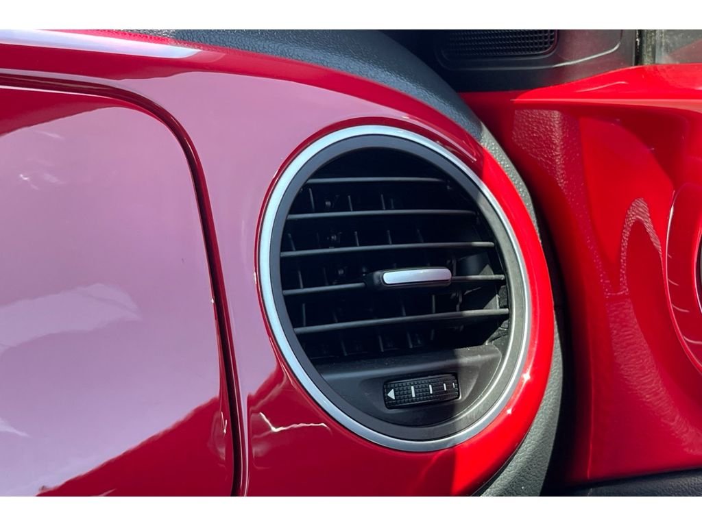 Used 2017 Tornado Red Volkswagen 1.8T SE image 29