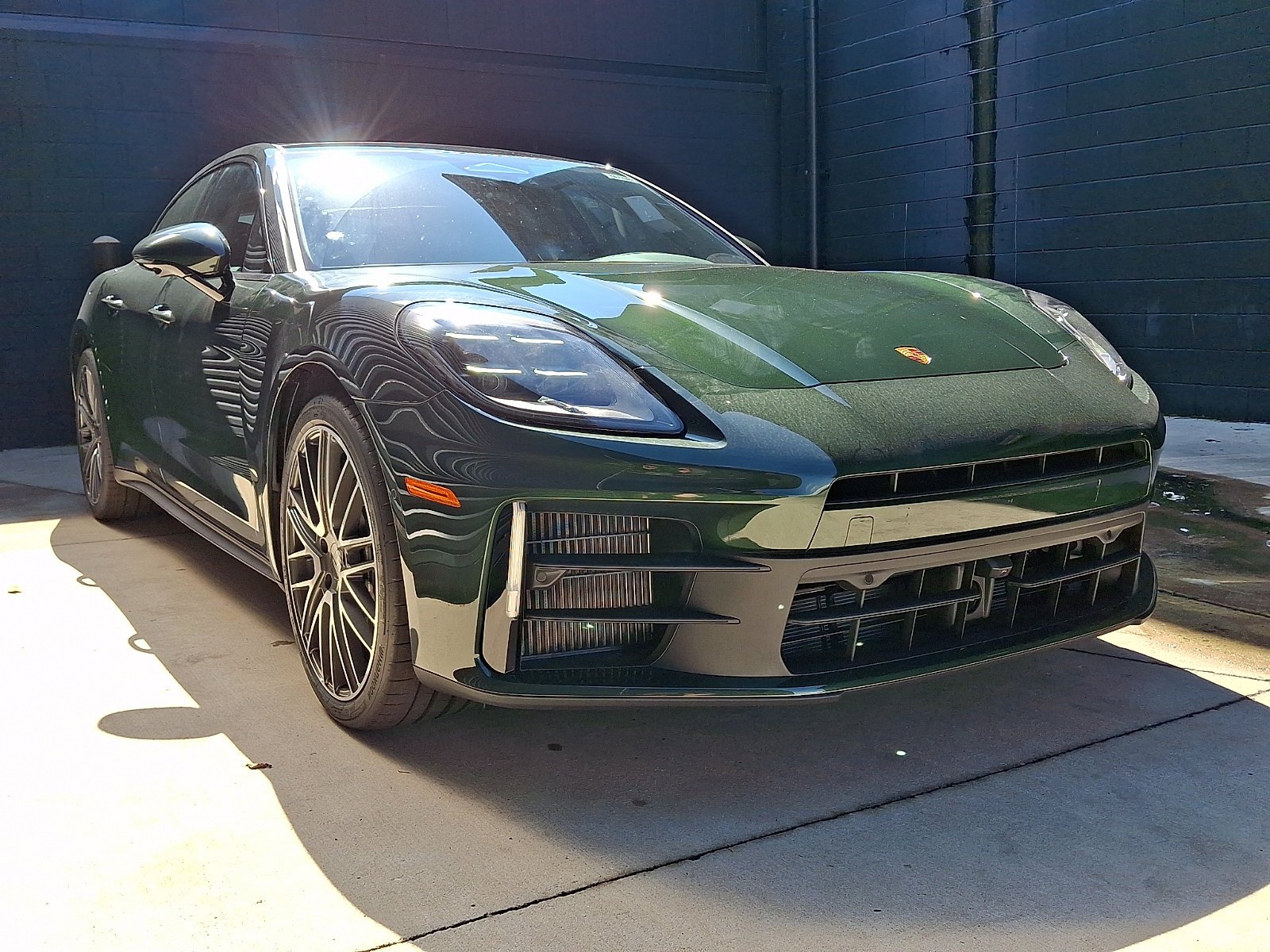 New 2026 Oak Green Metallic Neo Porsche 4 image 7