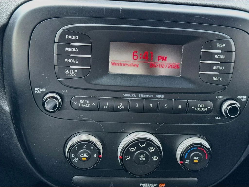 Used 2016 Black Kia Base image 15