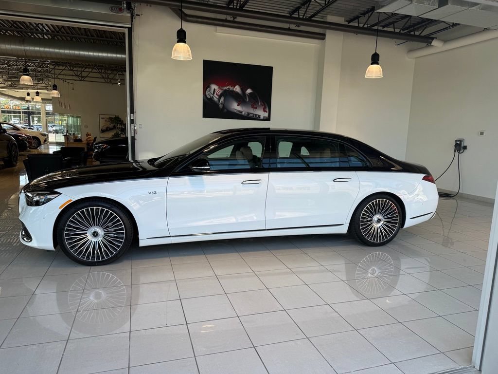 New 2025 MANUFAKTUR Moonlight White Metallic Mercedes-Benz Maybach S 680 image 25