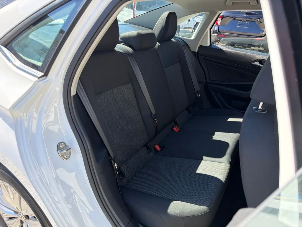 Used 2019 White Volkswagen 1.4T S image 13