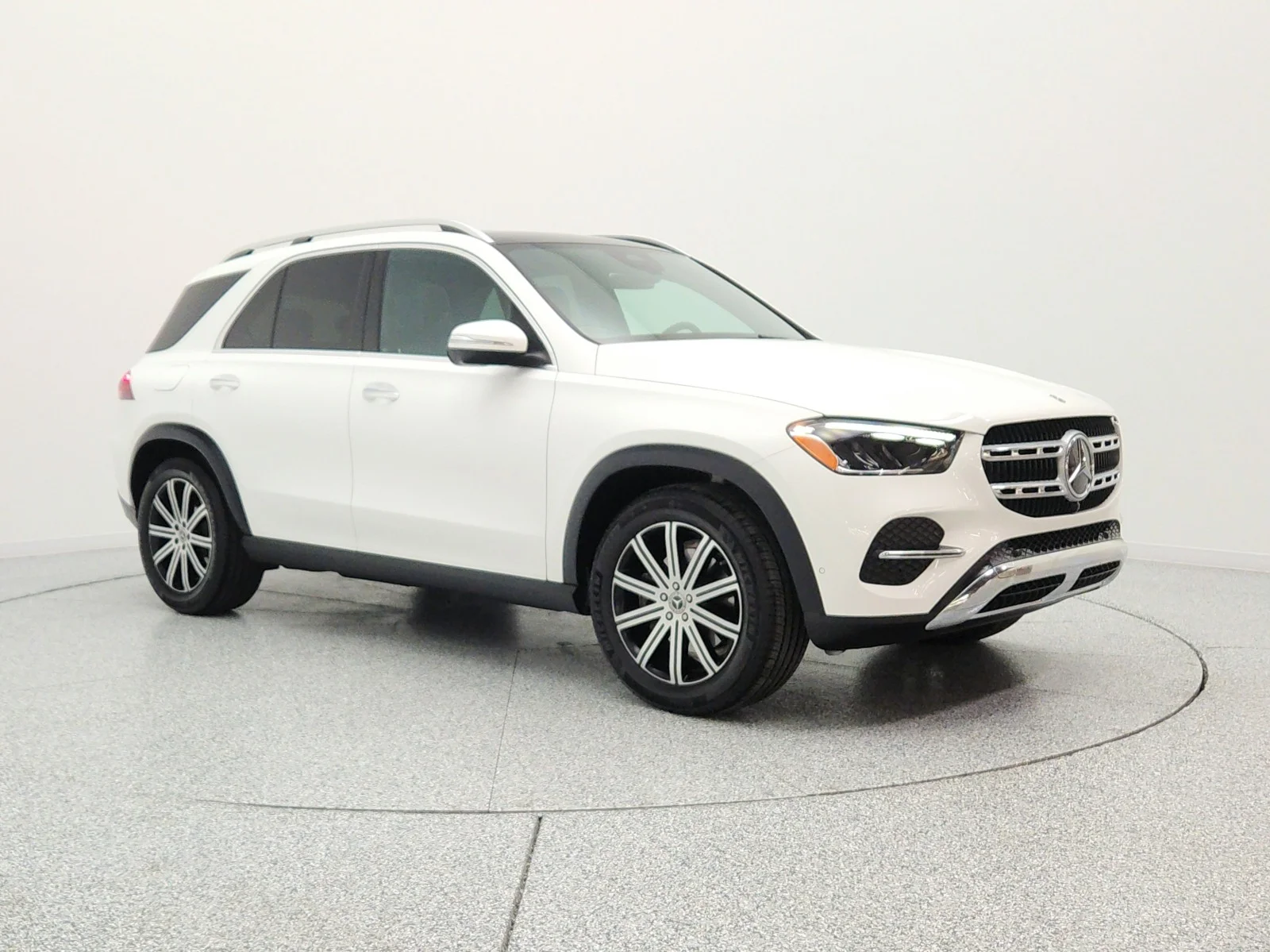 Certified Used 2024 Polar White Mercedes-Benz GLE 350 4MATIC® SUV image 3