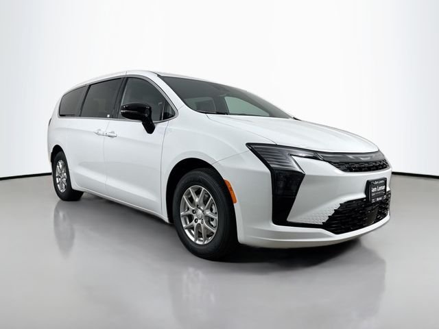 2027 Chrysler Pacifica Select's photo