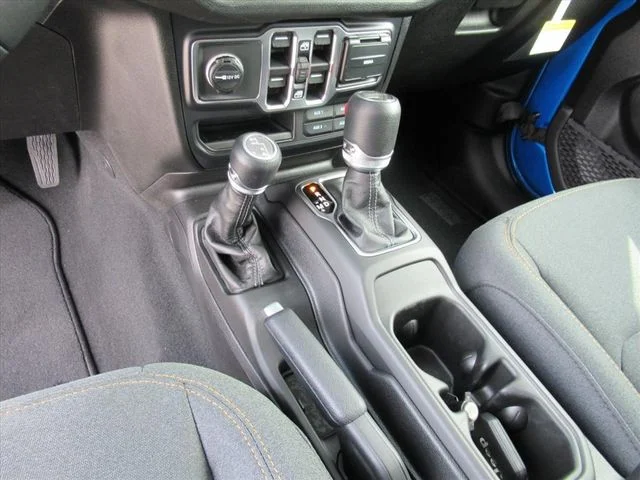 New 2026 Hydro Blue Pearl-Coat Exterior Paint Jeep Sport S image 18