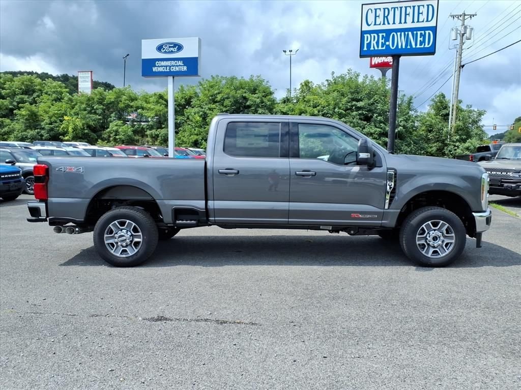 New 2026 Carbonized Gray Metallic Ford F-350® Lariat® image 14
