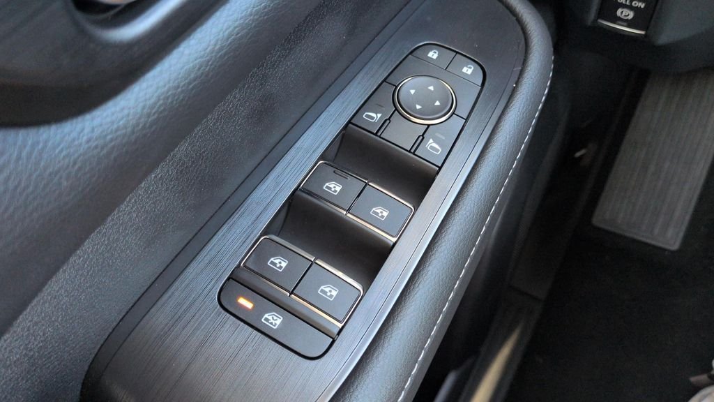 2026 Nissan Armada SV - Photo 21