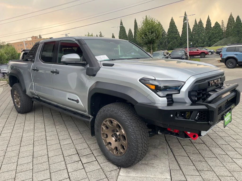 New 2026 Celestial Silver Metallic Toyota Trailhunter image 7