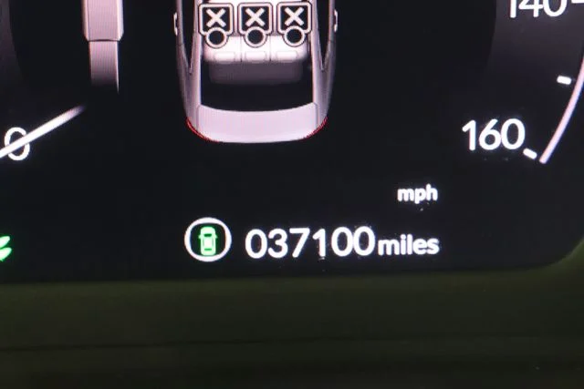 Used 2023 White Honda LX image 13