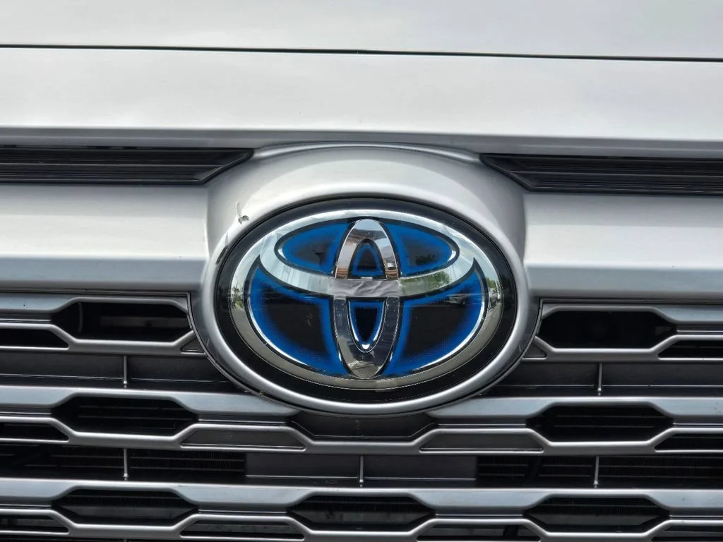2021 Toyota RAV4 XSE - Photo 33
