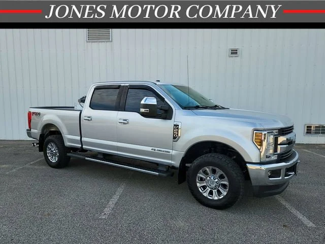 2018 Ford F-250 XLT 4x4 Crew Cab 8' Box's photo