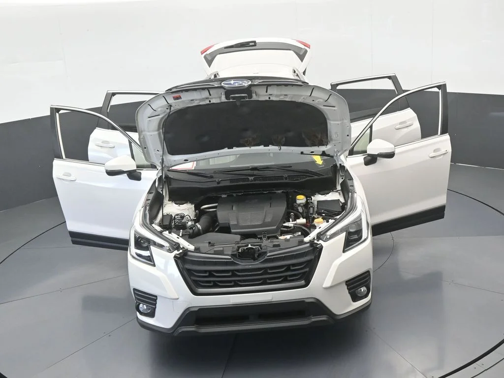Used 2022 Crystal White Pearl Subaru Limited image 70