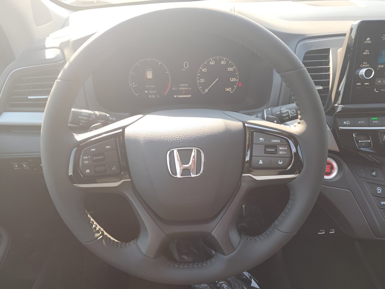 New 2027 Platinum White Pearl Honda EX-L image 25