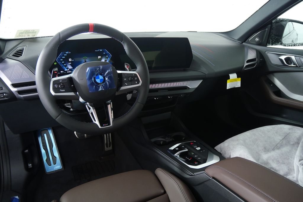 2025 BMW 2 Series M235 - Photo 17